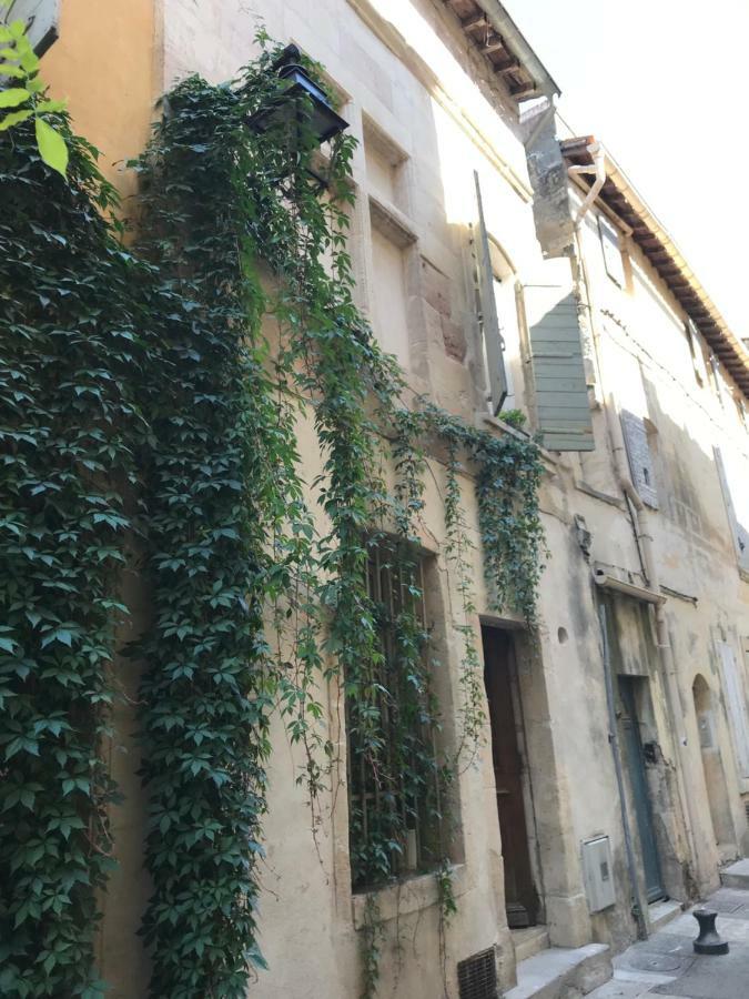 Studio De Charme A La Roquette 阿爾勒 外观 照片